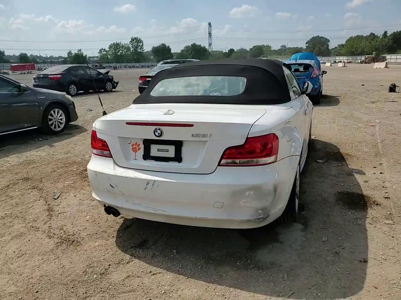 Фото: WBAUL7C52DVU09468