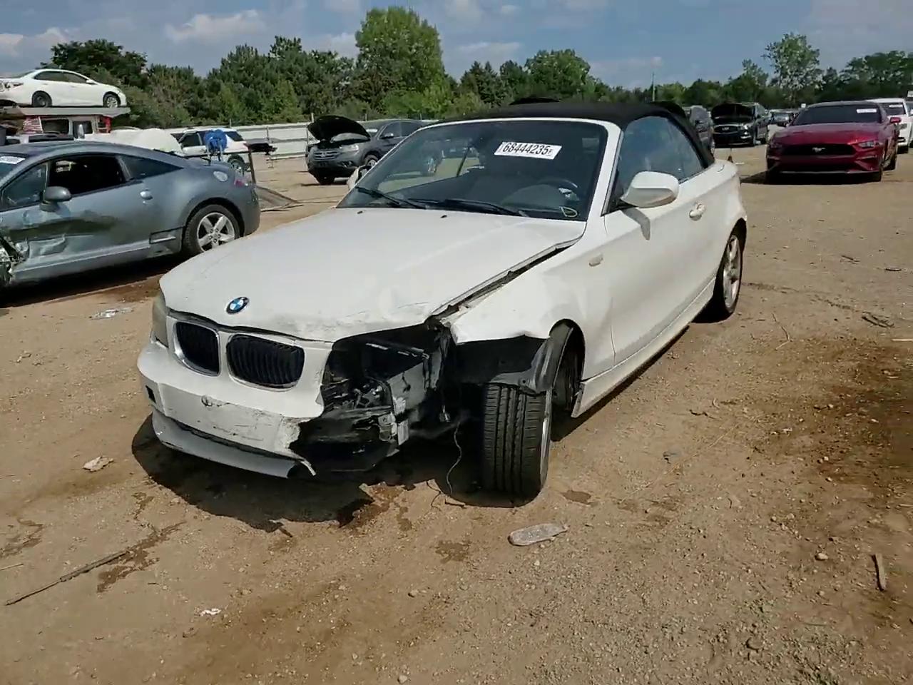 Фото: WBAUL7C52DVU09468