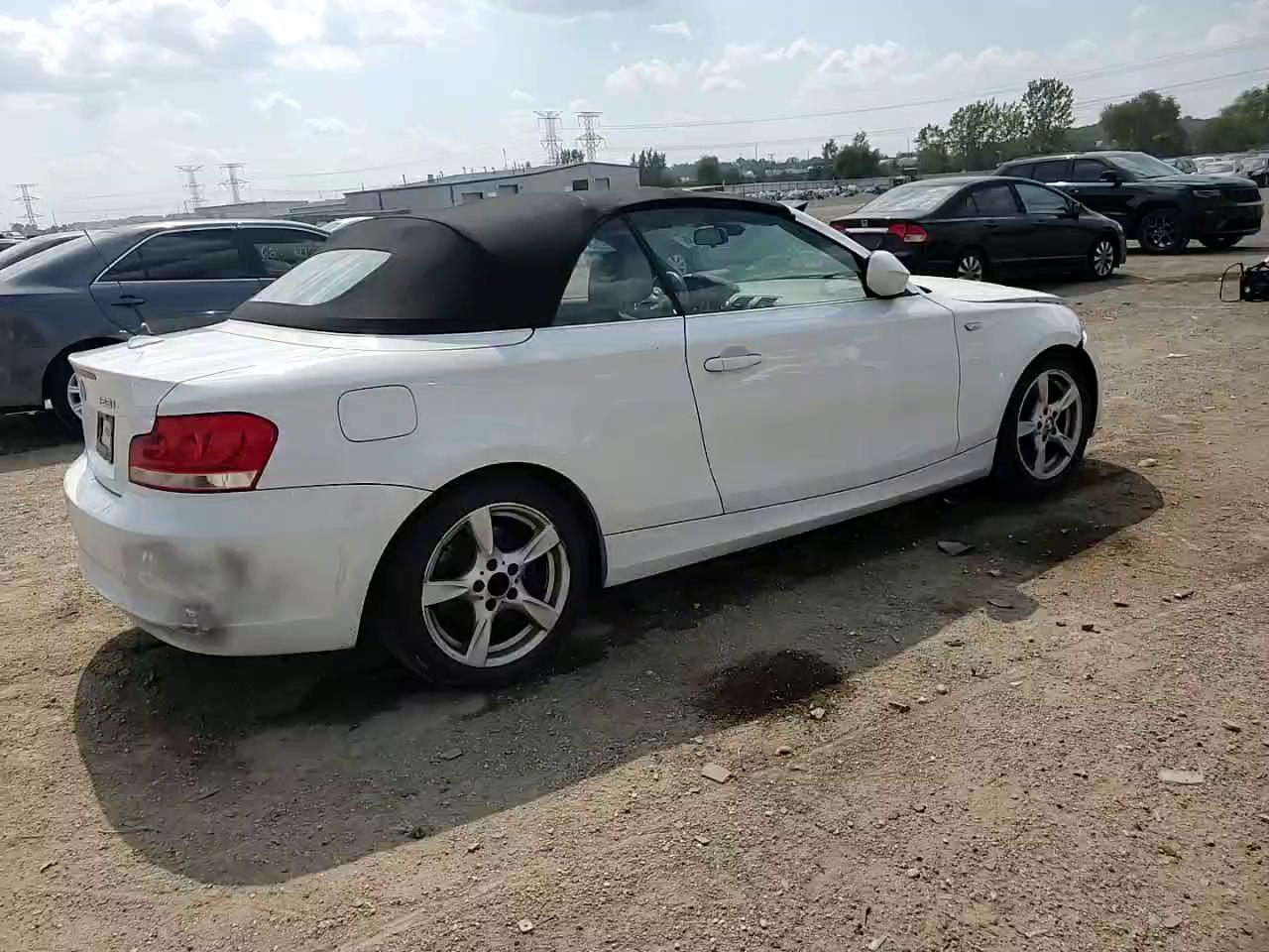 Фото: WBAUL7C52DVU09468