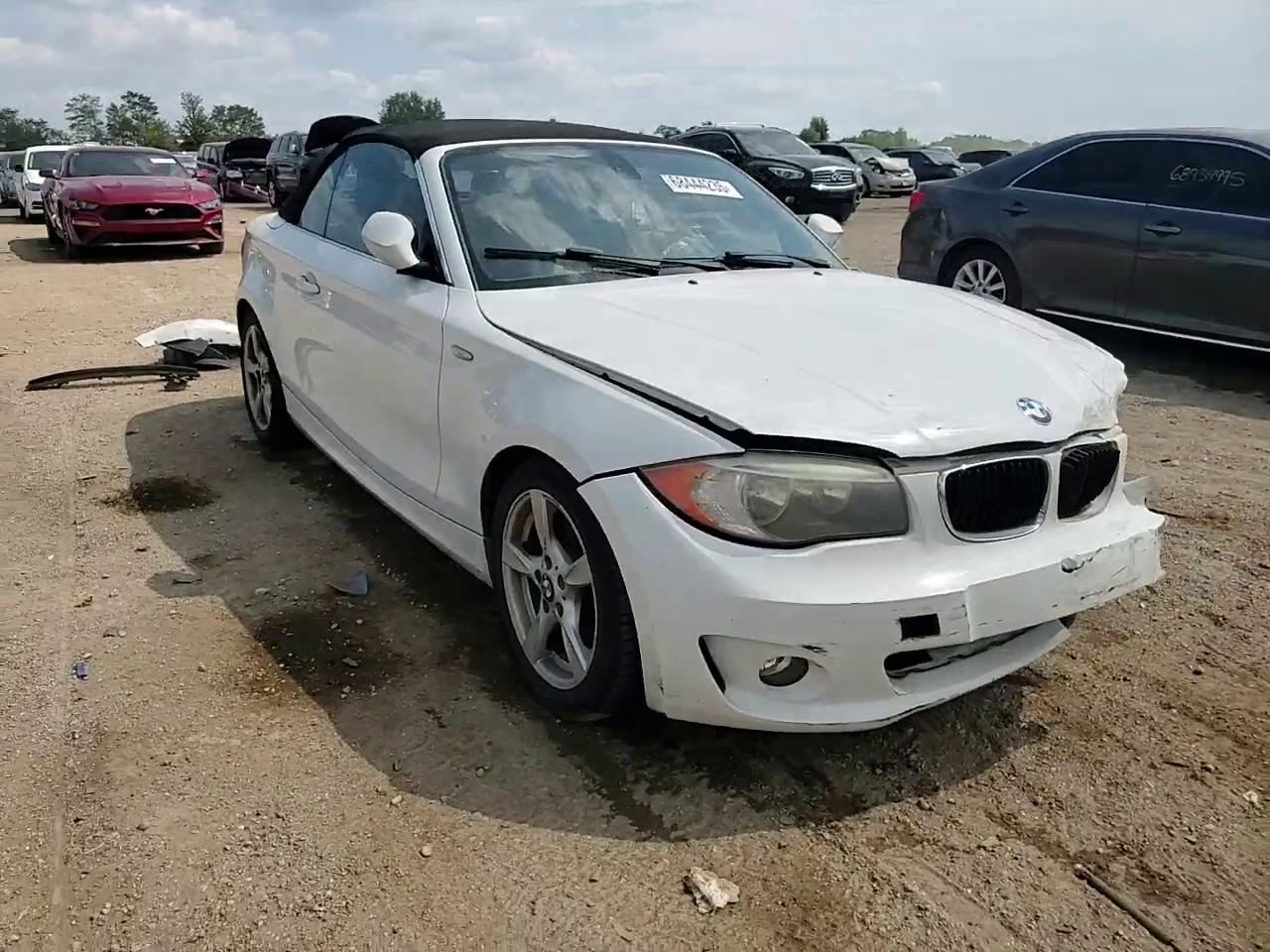 Фото: WBAUL7C52DVU09468