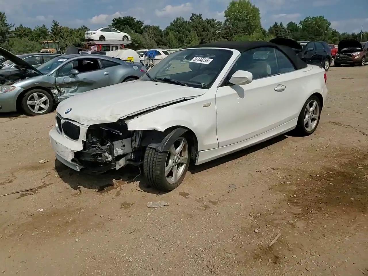 Фото: WBAUL7C52DVU09468