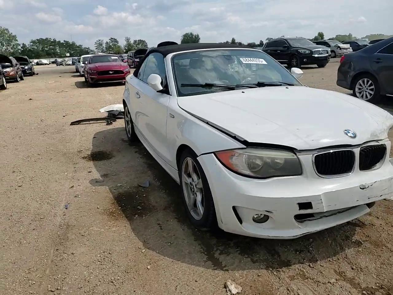 Фото: WBAUL7C52DVU09468