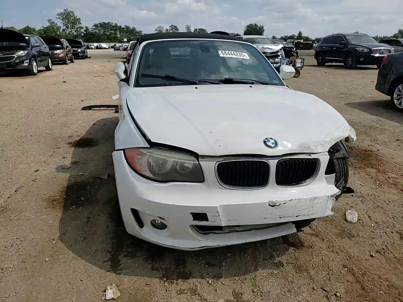 Фото: WBAUL7C52DVU09468