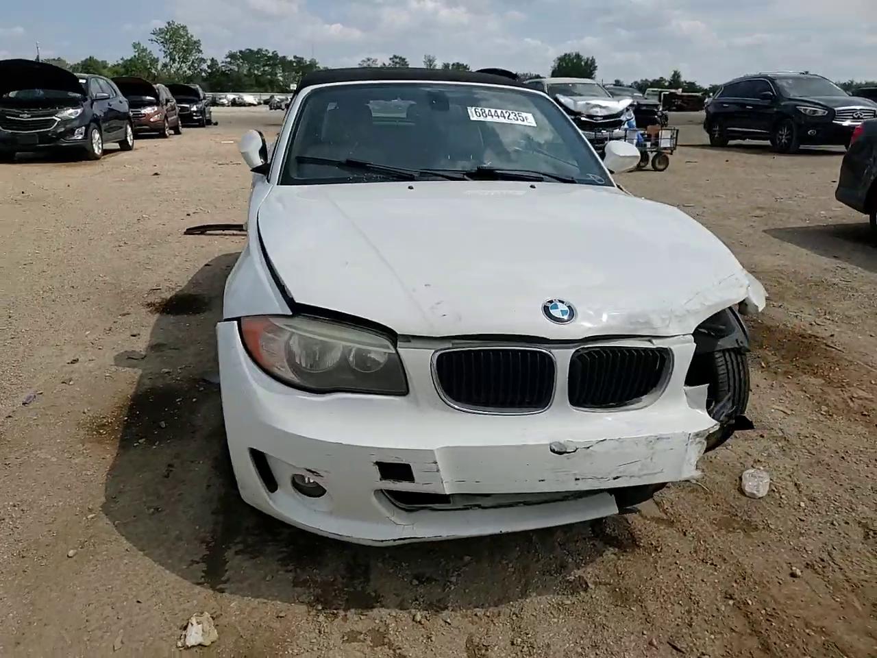 Фото: WBAUL7C52DVU09468