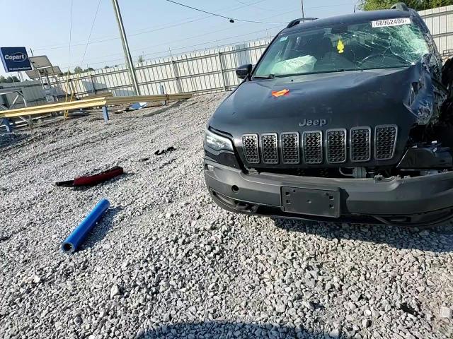 2019 Jeep Cherokee Latitude VIN: 1C4PJMCX2KD471526 Lot: 68952405