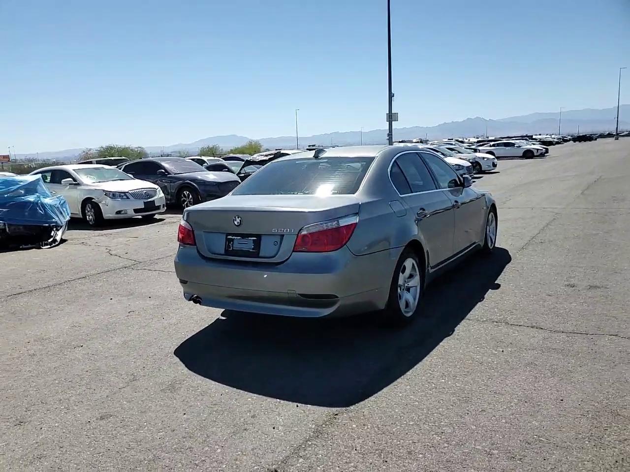 Фото: WBANU535X8CT10498