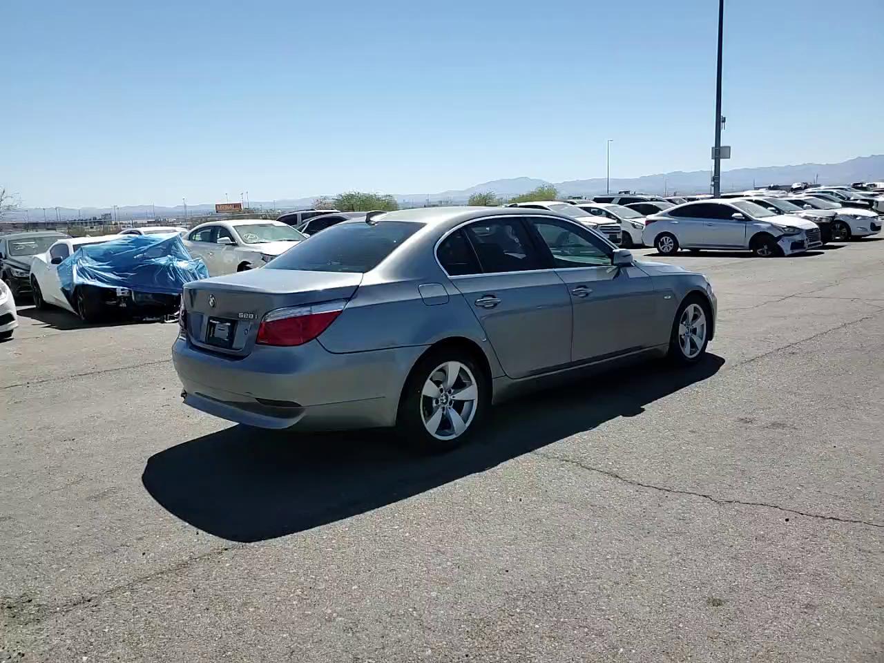 Фото: WBANU535X8CT10498