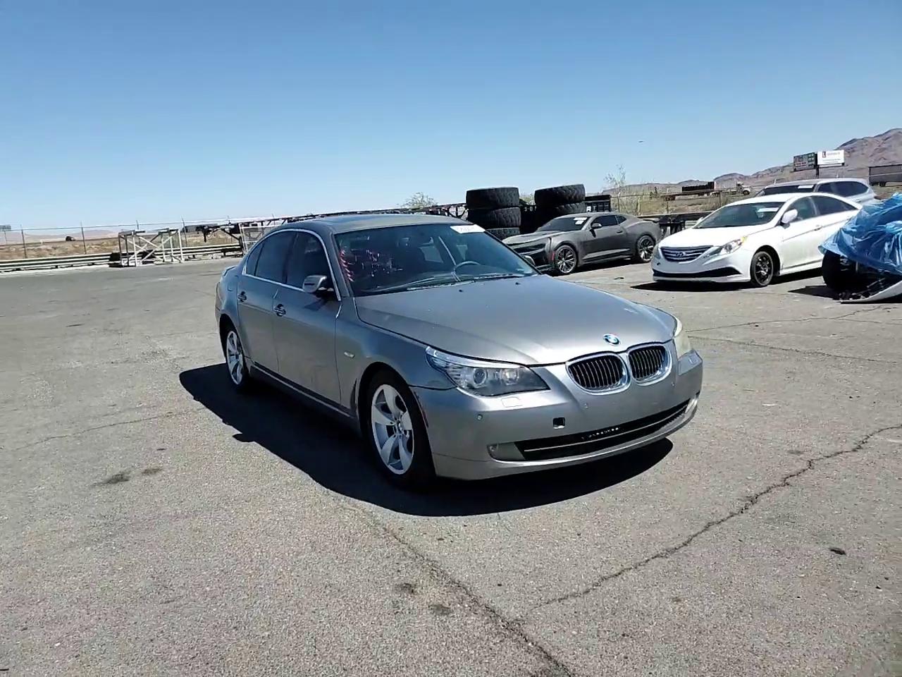 Фото: WBANU535X8CT10498