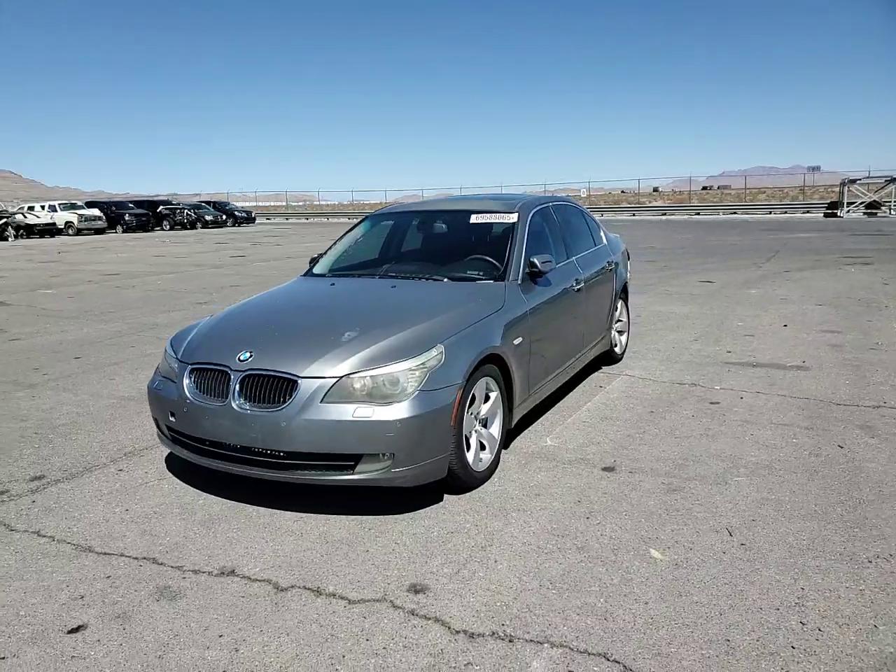 Фото: WBANU535X8CT10498