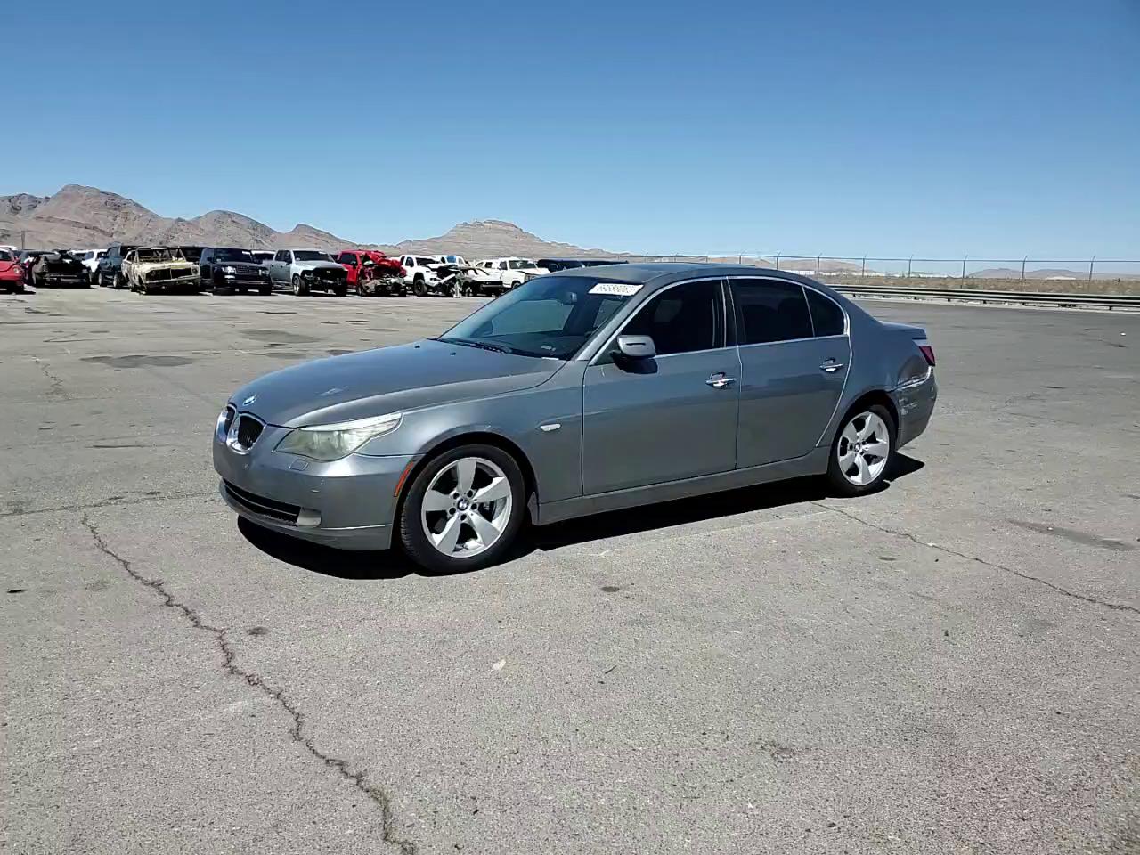 Фото: WBANU535X8CT10498