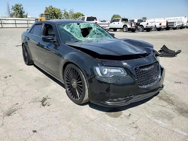 2020 Chrysler 300 S VIN: 2C3CCABG0LH225303 Lot: 69215395