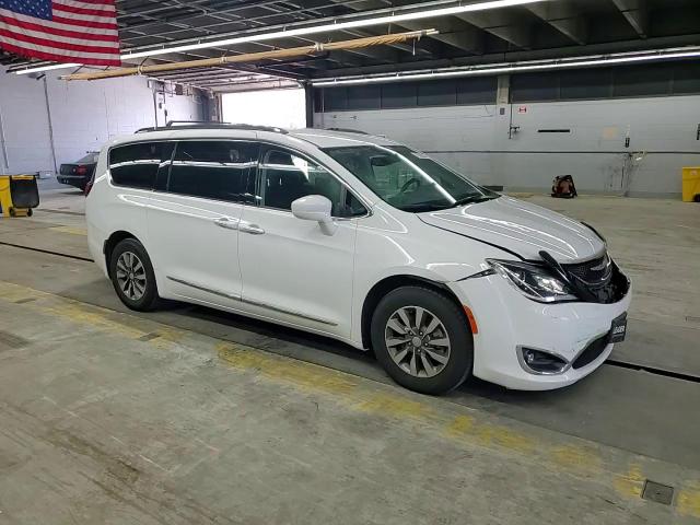 2020 Chrysler Pacifica Touring L Plus VIN: 2C4RC1EG4LR172942 Lot: 70522605