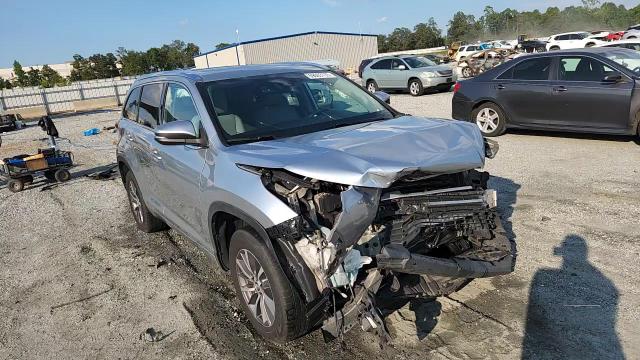 2018 Toyota Highlander Se VIN: 5TDKZRFH8JS532742 Lot: 69063735