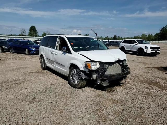 2014 Chrysler Town & Country Touring L VIN: 2C4RC1CG8ER339180 Lot: 70520435