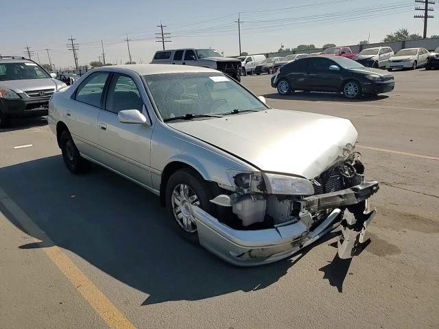 2000 Toyota Camry Ce VIN: JT2BG22K5Y0529527 Lot: 70292035