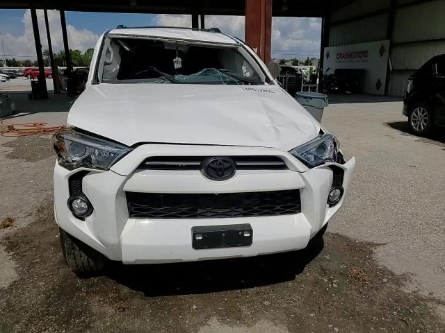 2020 Toyota 4Runner Sr5/Sr5 Premium VIN: JTEBU5JR0L5815812 Lot: 68612855
