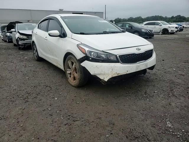 2018 Kia Forte Lx VIN: 3KPFL4A71JE175922 Lot: 69632175