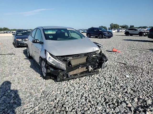 2017 Kia Forte Lx VIN: 3KPFK4A78HE061154 Lot: 70436475