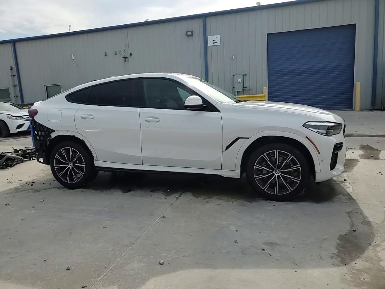 Фото: 5UXCY6C08P9N77173