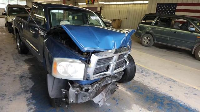 2005 Dodge Dakota Slt VIN: 1D7HE42N75S209600 Lot: 69435895