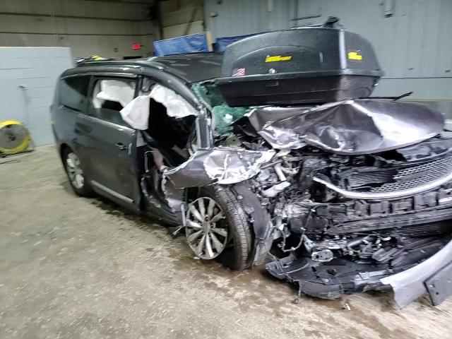 2017 Chrysler Pacifica Touring L VIN: 2C4RC1BG6HR702839 Lot: 69632625