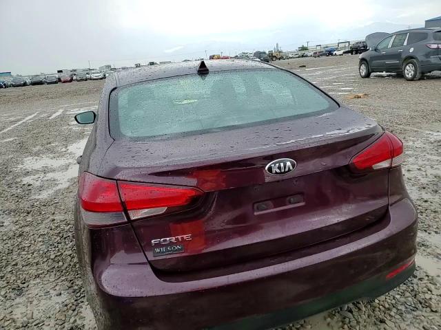 2018 Kia Forte Lx VIN: 3KPFL4A74JE170133 Lot: 70412085