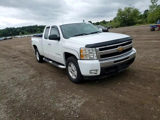 2011 Chevrolet Silverado K1500 Lt VIN: 1GCRKSE35BZ401655 Lot: 71044905