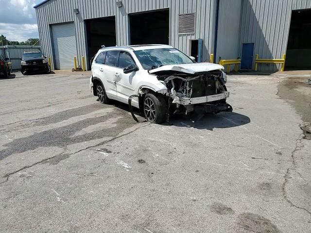 2018 Toyota Highlander Limited VIN: 5TDYZRFH1JS279032 Lot: 70421175