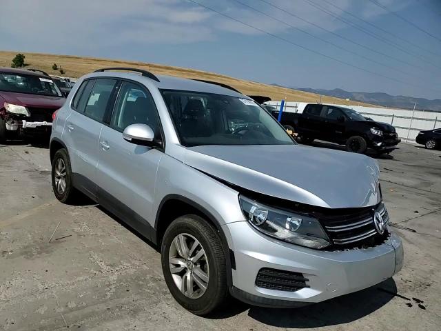 2017 Volkswagen Tiguan S VIN: WVGAV7AX4HK000380 Lot: 67418075
