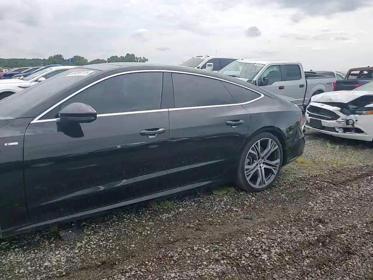 Фото: WAUV2AF29KN092033