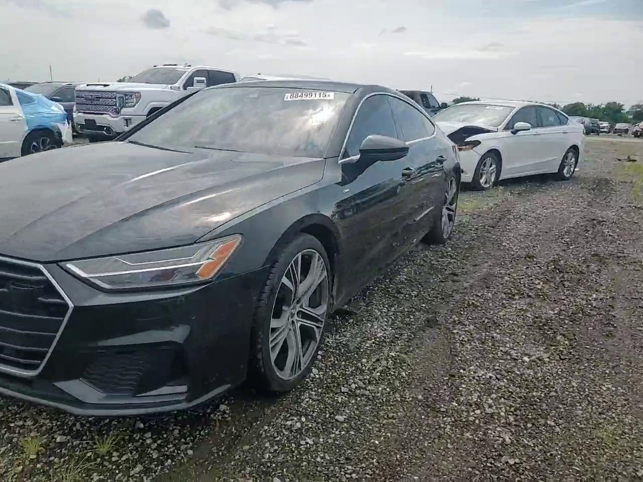 Фото: WAUV2AF29KN092033