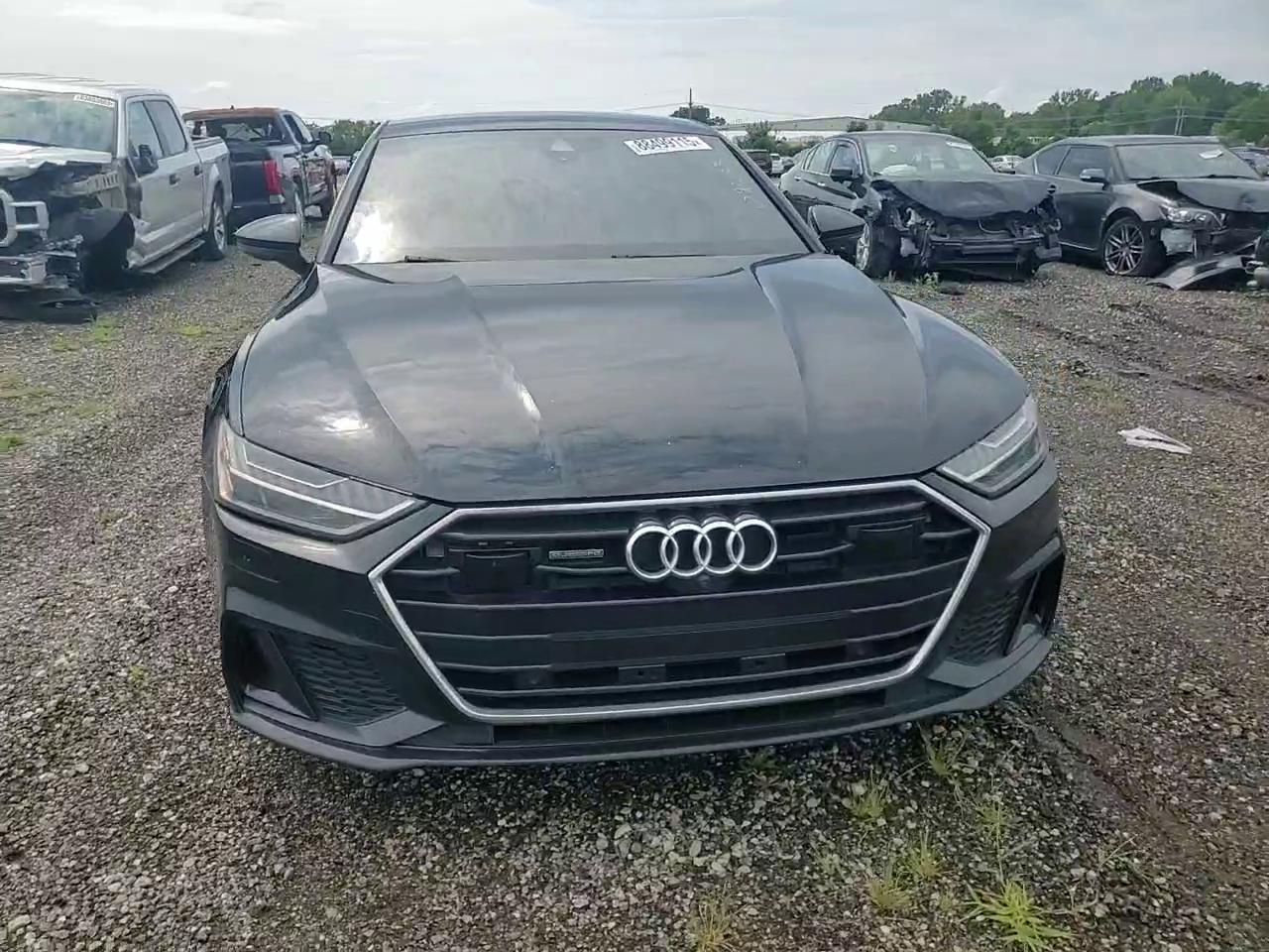 Фото: WAUV2AF29KN092033