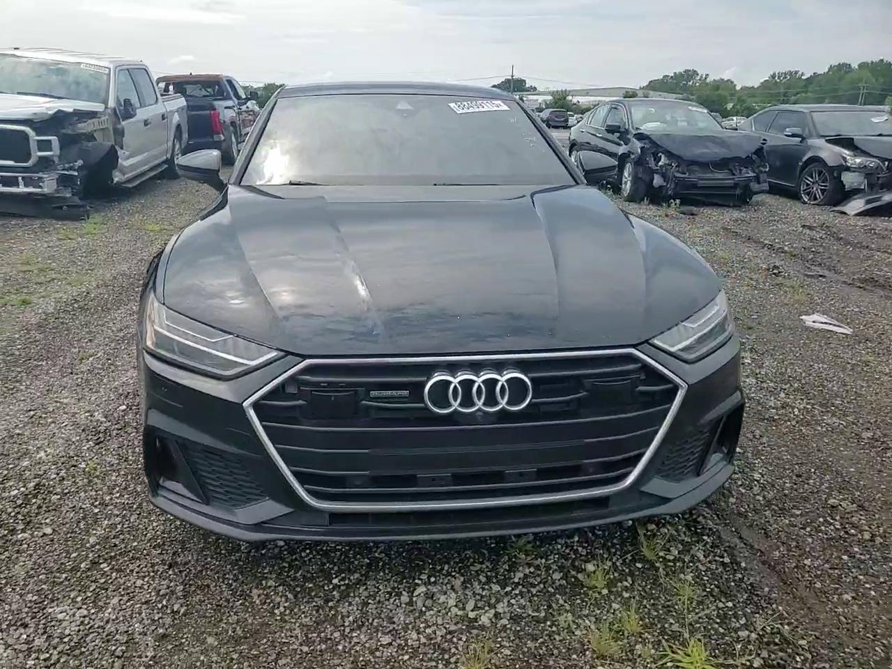 Фото: WAUV2AF29KN092033