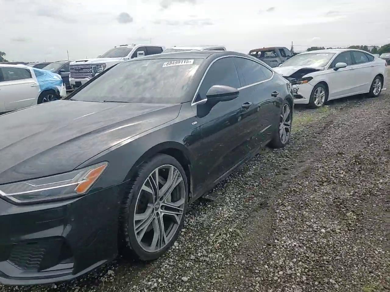 Фото: WAUV2AF29KN092033