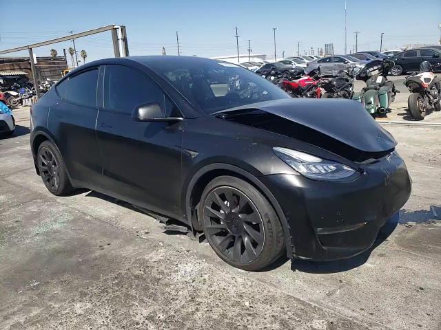 2021 Tesla Model Y VIN: 5YJYGAEE4MF241835 Lot: 70828665