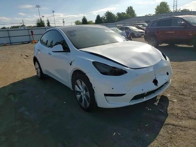 2021 Tesla Model Y VIN: 5YJYGDEE5MF196180 Lot: 70500395
