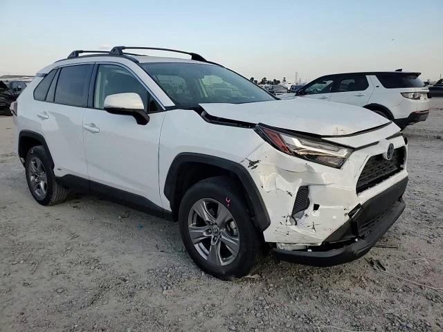 2022 Toyota Rav4 Xle VIN: JTMRWRFV5ND566233 Lot: 70844765