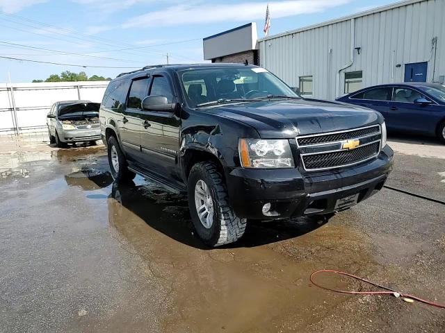 2013 Chevrolet Suburban C1500 Lt VIN: 1GNSCJE07DR116156 Lot: 70386135