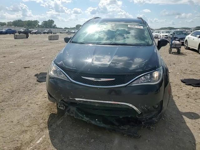 2017 Chrysler Pacifica Touring L VIN: 2C4RC1BG3HR544069 Lot: 68587175
