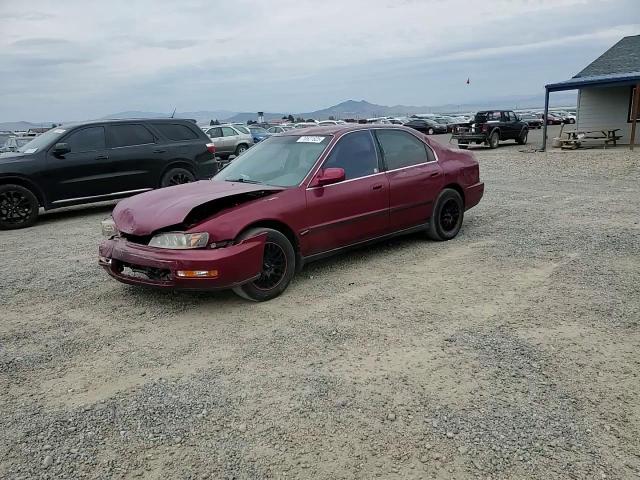 1996 Honda Accord Lx VIN: 1HGCD5636TA003808 Lot: 70521825