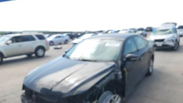 2018 Volkswagen Passat S VIN: 1VWAA7A30JC012147 Lot: 70036285