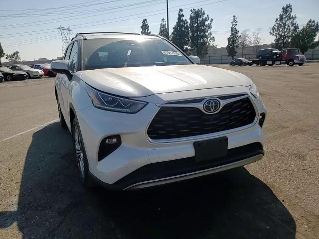 2022 Toyota Highlander Platinum VIN: 5TDFZRBH3NS169943 Lot: 67997345