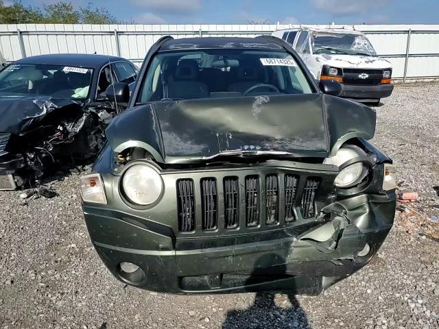 2007 Jeep Compass VIN: 1J8FF47W27D206992 Lot: 68714325