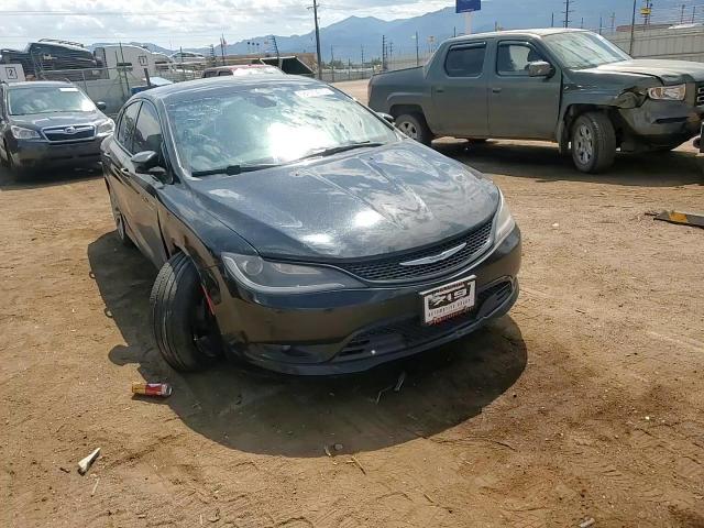 2015 Chrysler 200 S VIN: 1C3CCCDGXFN601512 Lot: 68770415