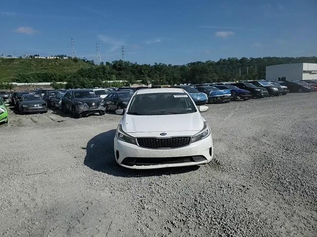 2018 Kia Forte Lx VIN: 3KPFL4A76JE261338 Lot: 66829085