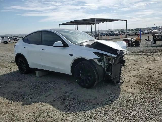 2023 Tesla Model Y VIN: 7SAYGDEE2PA092217 Lot: 69963175