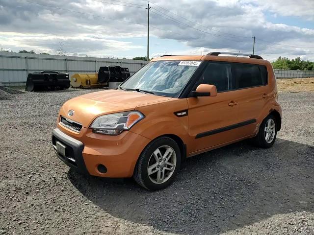2011 Kia Soul + VIN: KNDJT2A21B7317433 Lot: 69397045