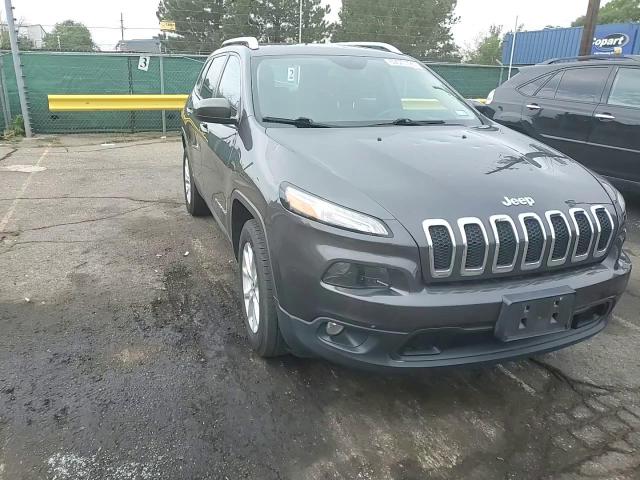 2016 Jeep Cherokee Latitude VIN: 1C4PJMCB3GW147940 Lot: 69570725
