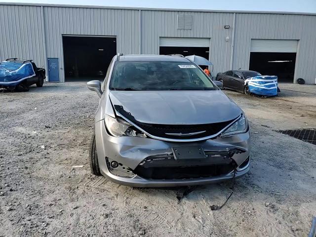 2020 Chrysler Pacifica Touring L VIN: 2C4RC1BG8LR280517 Lot: 70454295