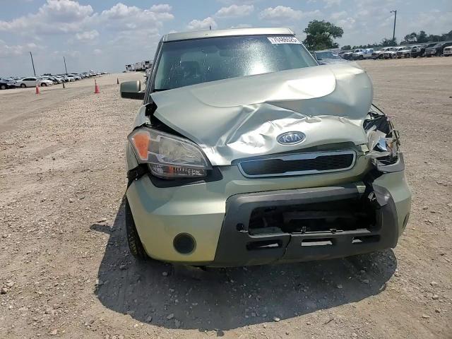 2011 Kia Soul + VIN: KNDJT2A29B7340068 Lot: 70486525